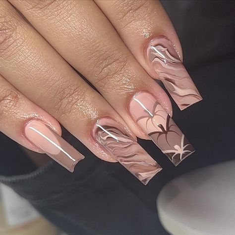 Brown Nail Design, Trendy Fall Nail Designs, Brown Nail Designs, Brown Acrylic Nails, Brown Nail, Brown Nails Design, Pumpkin Nails, Thanksgiving Nails, Short Acrylic Nails Designs