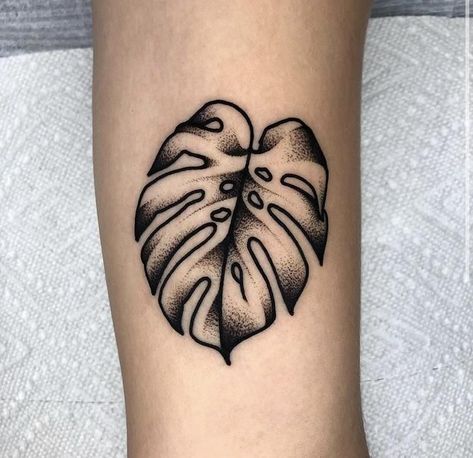 Monstera Deliciosa Tattoo, Traditional Tattoo Outline, Tatuaje Cover Up, Mushroom Tattoos, Theme Tattoo, Fort Wayne Indiana, Plant Tattoo, Traditional Tattoo Design, R Tattoo