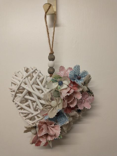 Wicker Hearts Decoration, Wicker Heart Wreath Ideas, Wicker Heart Wall Decor, Woven Heart Wreath, Heart Shaped Natural Wreaths, Wicker Hearts, Heart Wall Decor, White Wicker, Farmhouse Decor Living Room