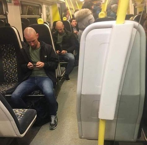 Matrix Glitch, Glitch In The Matrix, Perfectly Timed Photos, The Matrix, Really Funny Pictures, Really Funny, Matrix, Funny Pictures, Funny