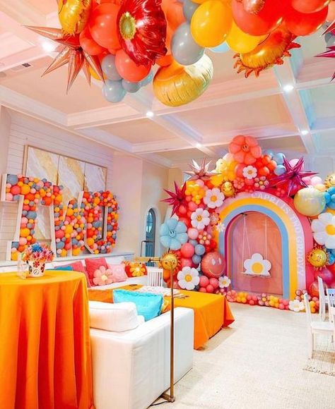 Groovy Baby Shower Ideas, Balloon Therapy, Happy Second Birthday, Disney Parties, Retro Birthday Parties, Rainbow Themed Birthday Party, Glow In Dark Party, Two Groovy, Balloons Decor