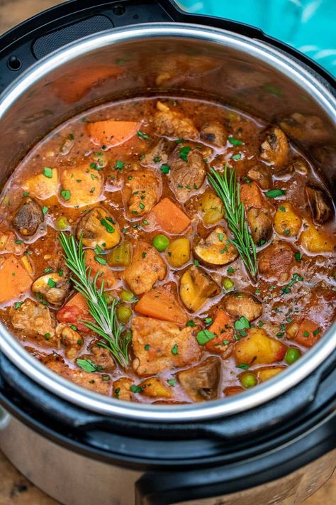 Instant Pot Pork Stew Recipe [Video] - S&SM Pork Stew Meat Recipes, Pork Stew Meat, Pork Stew Recipes, Pressure Cooker Pork, Easy Pressure Cooker Recipes, Stew Meat Recipes, Hearty Dinner Recipes, Pork Stew, Ham And Bean Soup