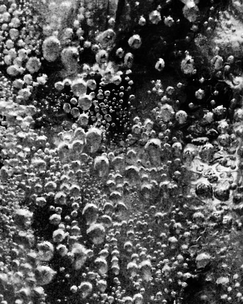 Bubbles from my soda water at Flippers Pizza. Bubbly Water, Soda Bubbles, Bubbles Texture, Blowing Bubbles Aesthetic, Dark Bubbles Aesthetic, Monster Flavors, Water Bubbles Photography, Water Bubbles Wallpaper, Underwater Bubbles Photography