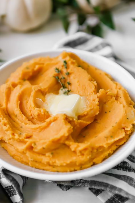 These 7-ingredient creamy Buttermilk Pumpkin Mashed Potatoes are flavorful, festive and so easy to make. Ready in just 30 minutes, these mashed potatoes are a great addition to any fall or holiday meal. #holiday #thanksgiving #pumpkin #sidedish #potatoes | from Lauren Grant of Zestful Kitchen Mashed Pumpkin Recipes, Classic Mashed Potatoes Recipe, Mashed Pumpkin, Pumpkin Mash, Healthy Mashed Potatoes, Classic Mashed Potatoes, Mash Recipe, Baby Recipes, Pumpkin Soup Recipe