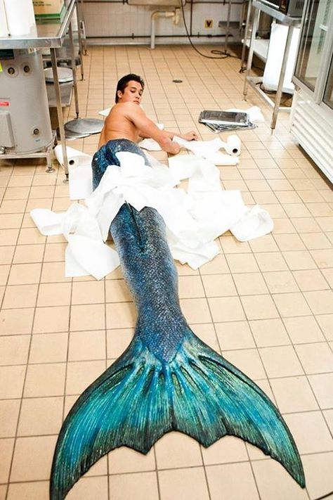 Mako Merman Zac!! Mako Mermaids Tails, Merman Tails, Realistic Mermaid Tails, Realistic Mermaid, Mermaid Photography, Silicone Mermaid Tails, Mermaid Man, H2o Mermaids, Mako Mermaids