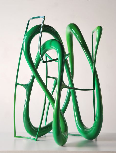 Green Sculpture, Sculpture Projects, Dark Art Drawings, Installation Design, Contemporary Sculpture, Modern Art Deco, Contemporary Fine Art, Sculpture Installation, Abstract Sculpture