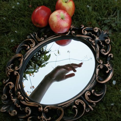 cottagecore but witchy on Instagram: “Mirror mirror on the wall... 🍎” Dark Fairytale Aesthetic, Queen Alicent, Snow White Mirror, Small Wall Mirror, Snow White Queen, Fairytale Aesthetic, Dark Fairytale, Handmade Mirrors, Mirror Mirror On The Wall