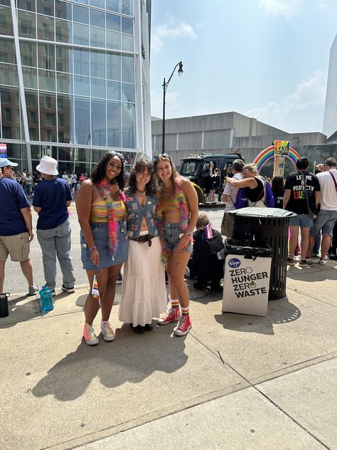 Pride, rainbow, boa, jean shorts, converse, sunglasses, matching, gay, girls, lesbian, wlw, tattoos, pride parade, June, Summer, DIY, friends, skirt, signs, floats Pride Parade, Jean Shorts, Converse, Sunglasses