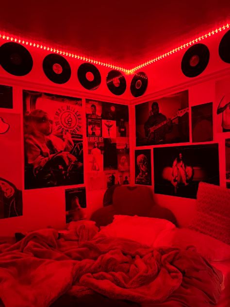 Red Neon Bedroom, Room Ideas Tomboy, Red Led Room Aesthetic, Cherry Red Bedroom, Tomboy Bedroom Ideas, Retro Room Decor 80s, Red And Black Room Ideas, Edgy Room Ideas, Rockstar Aesthetic Room