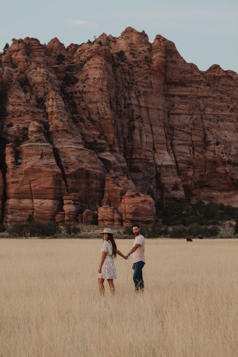 Zion National Park Photography, Desert Vacation, Couples Photo Session, Desert Engagement Photos, Fall Engagement Pictures, Couple Engagement Pictures, Couple Holding Hands, Fall Family Pictures, National Park Photos