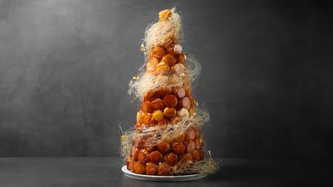 Coffee Croquembouche - Savour School Bomboloni Recipe, Choux Buns, Egg Coffee, Chocolate Creme, Choux Pastry, Heart Food, Piping Tips, Cake Board, Silicone Baking Mat