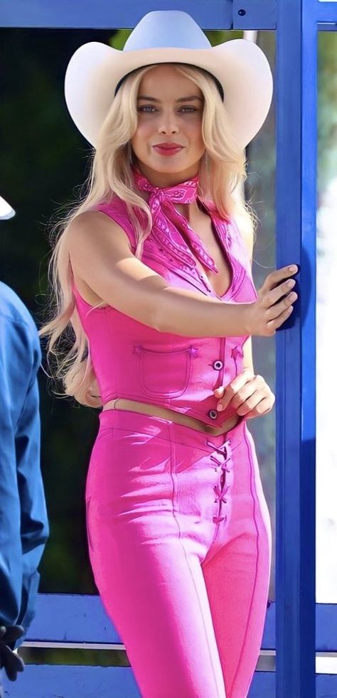 Cowgirl Costume For Women, Margrot Robbie, Margot Robbie Movies, Movie Fashion Outfits, Margot Robbie Style, Barbie Summer, Barbie Costume, Barbie Movie, Barbie Life