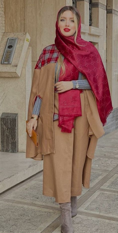 Manto Model, Dupatta Style, Iranian Fashion, Iranian Women Fashion, Hijab Style Casual, Kurti Neck Designs, Fashion Tops Blouse, Muslim Fashion Outfits, Muslimah Fashion Outfits