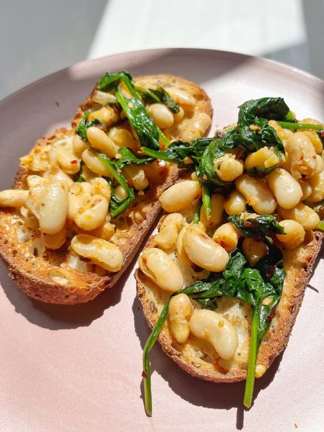 White Beans Bruschetta | Grains & Legumes Nutrition Council Bean Bruschetta, Weekend Lunches, Lima Bean, Dinner Today, Kale Recipes, Cannellini Beans, 2 Ingredients, White Beans, Brunch Recipes