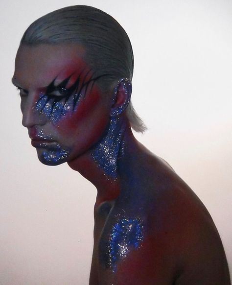 distantvoices в Tumblr Futuristic Makeup, Noah Nyc, Valentino Beauty, Avant Garde Makeup, Drag Makeup, Team 2, Kids Makeup, Eye Makeup Art, Fantasy Makeup