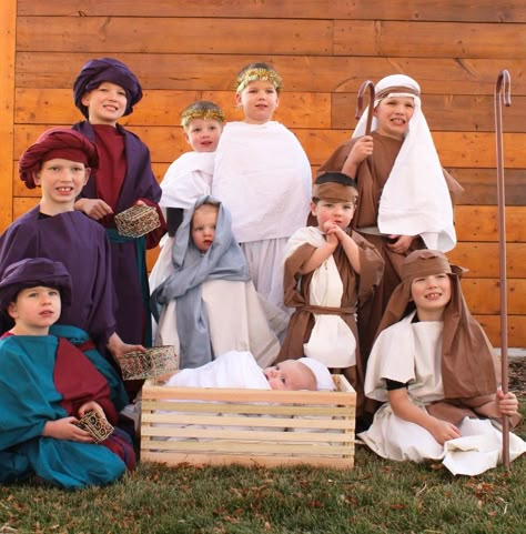 Kids Wiseman Costume Diy, Nativity Dress Up Ideas, Nativity Scene Costumes, Wise Man Costume Diy Kids, Diy Wiseman Costume Kid, Nativity Pageant Costumes, Diy Wise Man Costume, Easy Nativity Costumes, Diy Nativity Scene For Church Play