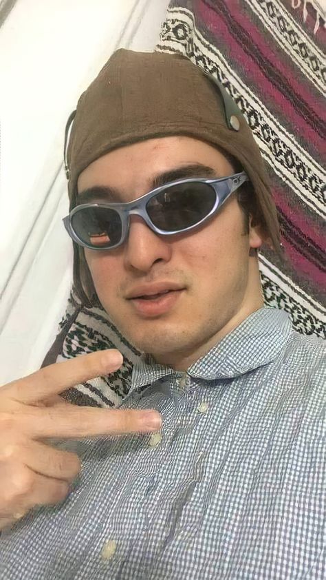 Filthy Frank Wallpaper, Shaky Knees, Filthy Frank, Beatiful People, Dancing In The Dark, Love U Forever, He Makes Me Happy, Boyfriend Goals, Teenage Boys