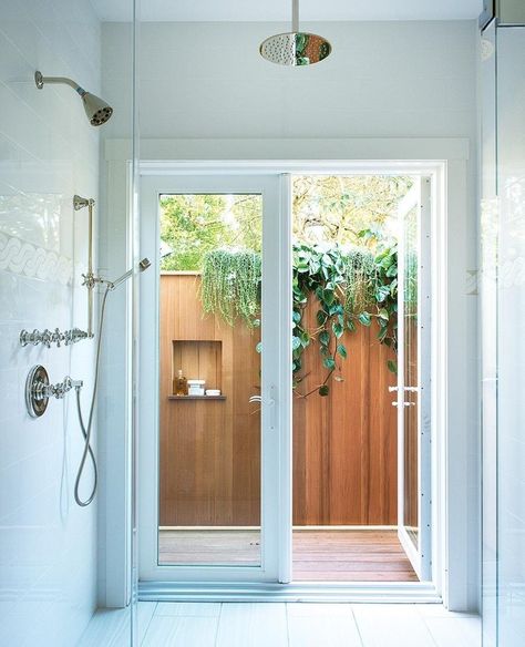 Bathrooms • Instagram Outdoor Shower Ideas, Indoor Outdoor Bathroom, Outdoor Bathroom Design, Pool Bathroom, Outdoor Bath, Outdoor Bathrooms, Island Living, House Bathroom, Shower Design