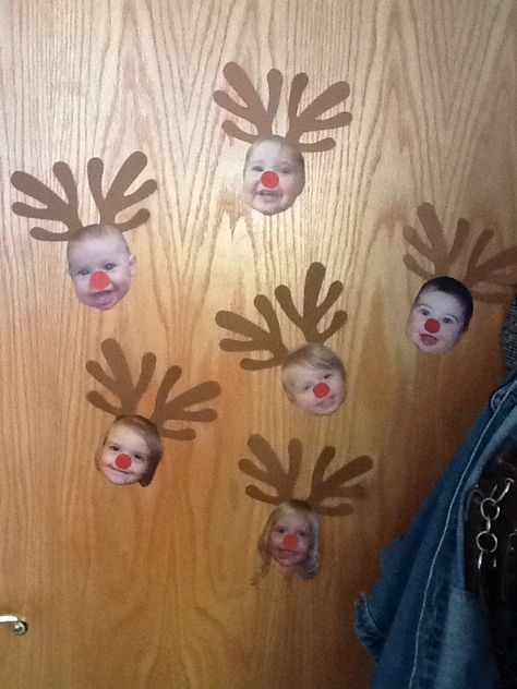 Reindeer children Christmas craft. Infant/toddler room. Christmas Crafts For Toddlers, Christmas Crafts For Kids To Make, Christmas School, Daycare Crafts, Preschool Christmas, Navidad Diy, Christmas Classroom, Crafts For Kids To Make, Toddler Christmas