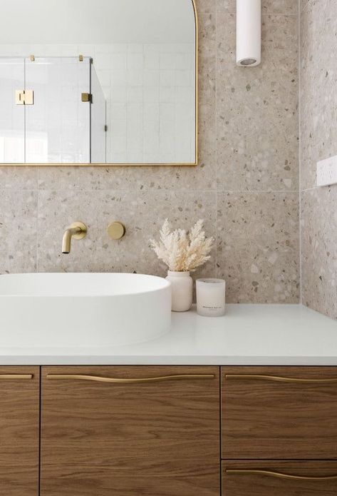 Beige Bathroom, Bathroom Inspiration Decor, Minimalist Bathroom, M J, Bathroom Renos, Bath Remodel, House Bathroom, Apartment Design, Bathroom Renovations