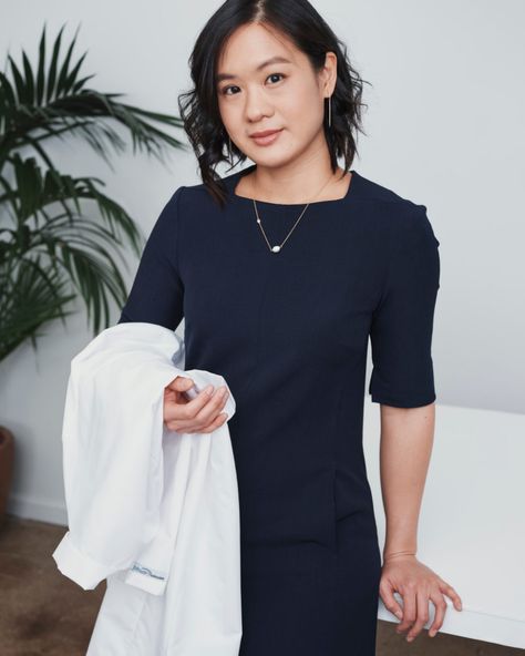 Dress Code for Doctors: Dr. Cynthia Tung on Style and Work/Life Balance Doctor Work Outfit, Female Doctors, Doctor Dress, Doctor Outfit, Mm Lafleur, Dresses By Color, Female Doctor, Professional Style, Professional Wardrobe