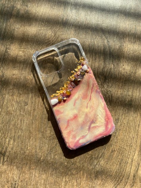 Case Resin, Resin Case, Diy Resin Projects, Girly Phone Cases, Mobile Cover, Case Ideas, Resin Projects, Resin Craft, Boy Pictures