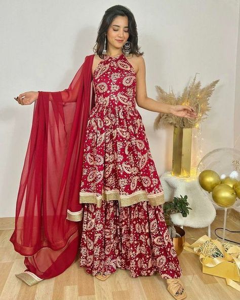 Diwali Outfits for Women | Diwali Fashion | Diwali 2023 | Neu Deals Diwali Outfits For Women, Diwali Fashion, Festival Dance, Diwali Dresses, Diwali Outfits, Wedding Lehenga Designs, Traditional Indian Dress, Casual Indian Fashion, Indian Dresses Traditional