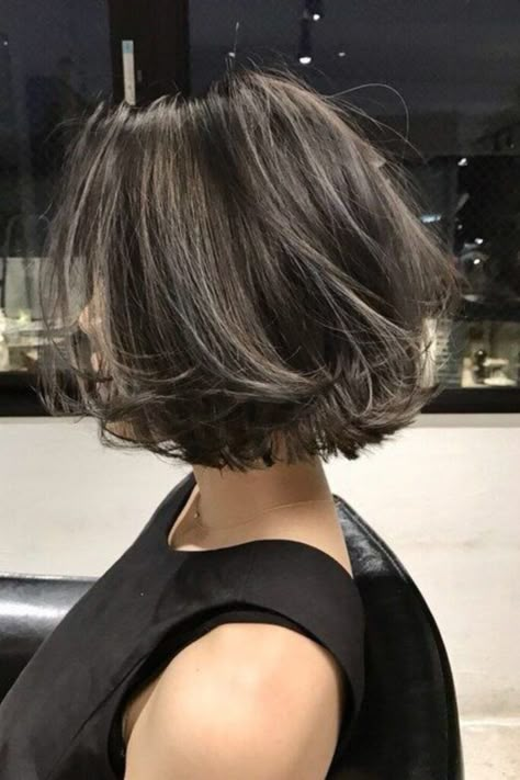 Dark Grey Hair Color, Short Hair Highlights, Grey Hair Inspiration, Black Hair With Highlights, Asian Short Hair, Dark Hair With Highlights, Hair Inspiration Short, Blending Gray Hair, Gray Hair Highlights