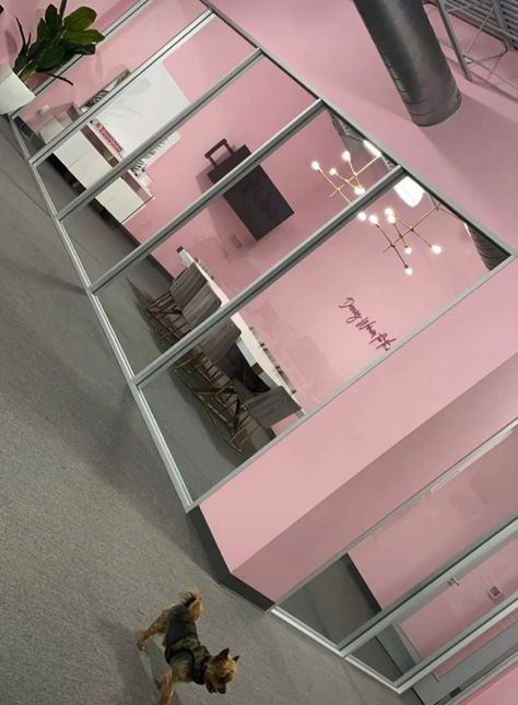 Pink Office Interior Design, Warehouse Business Aesthetic, Pink Small Business Aesthetic, Business Warehouse Aesthetic, Pink Business Aesthetic, Pink Warehouse, Baddie Office, Lash Room Ideas, Beauty Room Salon