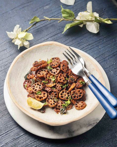 Lotus Stem Stir Fry Spinach Side, Spinach Side Dish, Healthy Fiber, Asian Meals, Delicacy Food, Fries Recipe, Global Recipes, Stir Fry Recipes, South Asian