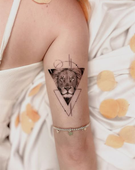 Small Lion Tattoo For Women, Simple Lion Tattoo, Lion Hand Tattoo, Geometric Lion Tattoo, Mens Lion Tattoo, Wrist Tattoos For Guys, Leo Tattoos, Arm Band Tattoo, Tatuaje A Color