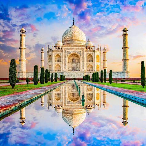 How to See the World's Most Popular Tourist Attractions Without Crowds Oberoi Hotels, Hall Of Mirrors, Christ The Redeemer, Luxury Train, Sistine Chapel, Great Wall Of China, Seven Wonders, The Louvre, Tower Of London