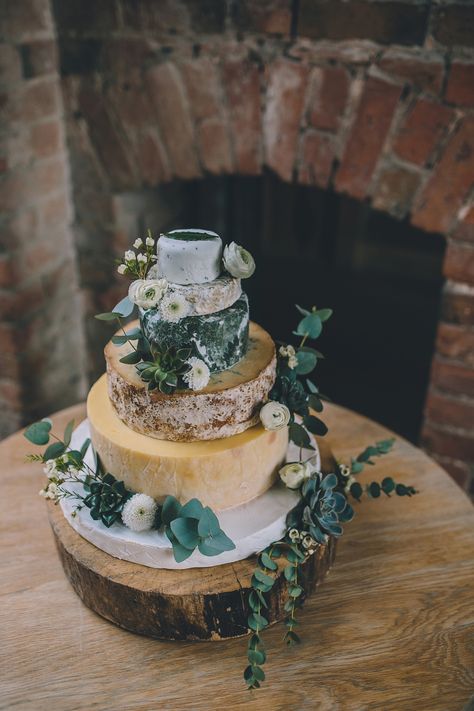 Wedding Cheese, Cheese Tower, Cheese Wedding, Wedding Cheesecake, Sleeved Gown, Cheese Wedding Cake, Wheel Cake, How To Make Wedding Cake, A Country Wedding