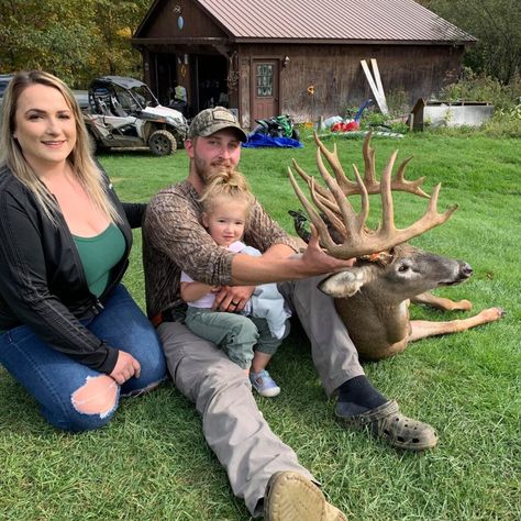 Big Whitetail Bucks, Deer Rut, Whitetail Hunting, Camping In Ohio, Calendar Examples, Whitetail Bucks, Big Bucks, Bow Hunting, White Tail