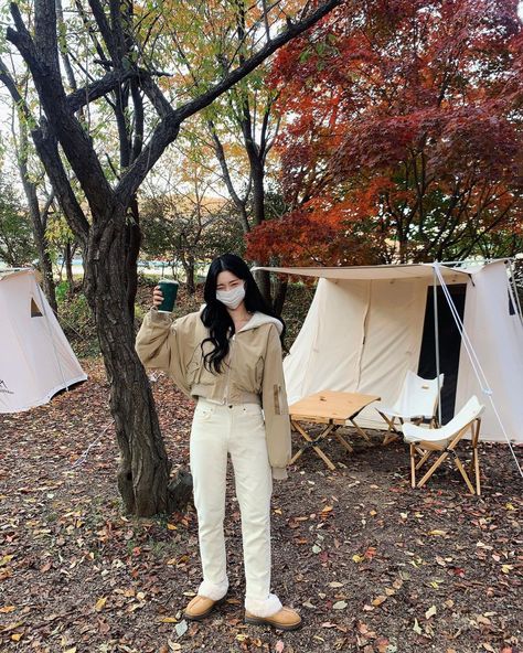 Korean Camping Outfit, Outfit Camping Hijab, Korean Camping, Raya Ootd, Camping Aesthetic Outfits, Glamping Outfit, Character Aesthetic Board, Camping Outfit, Photoshoot Looks