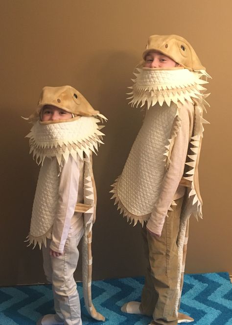 Dragon Halloween Costumes, Halloween Costumes Teen, Lizard Costume, Dragon Halloween Costume, Bearded Dragon Funny, Baby Bearded Dragon, Dragon Halloween, Bearded Dragon Cute, Bearded Dragon Care