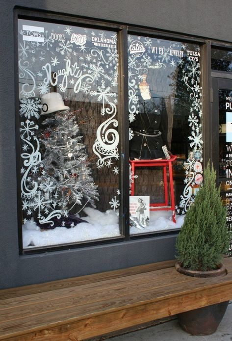 Snowflake Swirl, Painted Window Art, Christmas Window Painting, Holiday Window Display, Christmas Windows, Store Window Displays, Christmas Window Display, Winter Window, Christmas Window Decorations