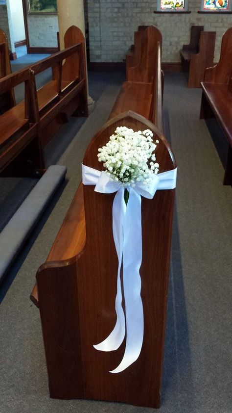 Pew Arrangements Option 1 Simple Wedding Chapel Decorations, Pew Flowers For Wedding, Wedding Aisle Design, Pew Ends Wedding, Pew Decorations Wedding, Church Pew Wedding, Church Pew Decorations, Simple Church Wedding, Wedding Pew Decorations