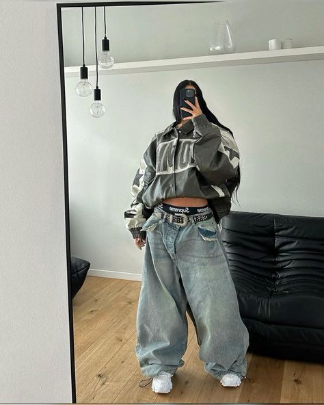 Blvckd0pe Outfit, Hip Hop Outfits For Women Street Styles, Woman Streetwear, Street Style Outfits Casual, Fashion Baggy, Girls Streetwear, Streetwear Lifestyle, Spring Ootd, Design Makeup