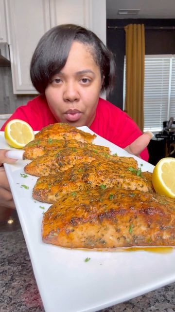 Bake Salmon In Air Fryer, Parmesan Salmon Air Fryer, How To Thaw Salmon Quickly, How To Fry Salmon, Salmon Air Fryer Time, Flavorful Salmon Recipes, Carribean Salmon Recipes, Salmon Recipes For Dinner, Baked Salmon Side Dishes