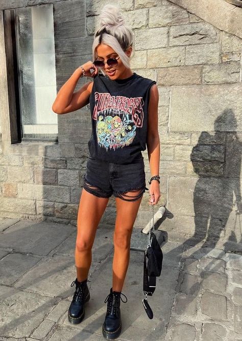 Biker Babe Outfit, Edgy Outfits Summer, Casual Edgy Outfits, Biker Chick Outfit, Chic Outfits Edgy, Concert Outfit Summer, Look Festival, Music Festival Outfits, Rock Chic