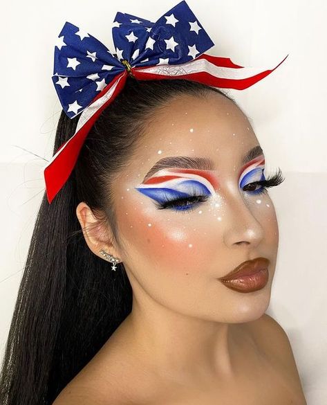 4th Of July Glitter Makeup, 4 July Makeup, Usa Makeup 4th Of July, American Flag Makeup, Memorial Day Makeup Looks, 4 Of July Makeup Ideas, Independence Day Eye Makeup, 4th Of July Eye Makeup, Forth Of July Makeup