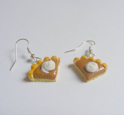 Pumpkin pie miniature earrings Pie Earrings, Thanksgiving Jewelry, Miniature Food Jewelry, Food Earrings, Food Jewelry, Fall Earrings, Clay Miniatures, Fall Jewelry, Fall Holidays