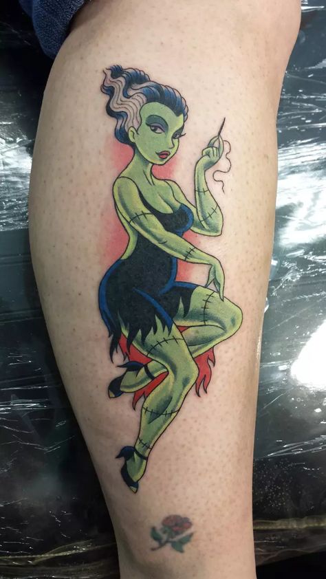 Halloween Pin Up Girl, Pin Up Girl Tattoos, Zombie Pin Up, Male Pinup, Halloween Pin Up, Halloween Flash, Pin Up Girl Tattoo, City Tattoo, Pin Up Tattoos