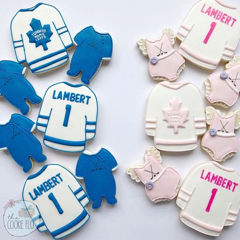 The Cookie Flo on Instagram: “What the puck is it? 🏒👶🏻   Hockey-themed gender reveal/baby shower cookies for our friends in Edmonton 😊   Congrats @dandaness and John!…” Pucks Or Pearls Gender Reveal, Gender Reveal Ideas Hockey Theme, Hockey Puck Gender Reveal, Hockey Gender Reveal Party, Hockey Themed Gender Reveal, Hockey Gender Reveal Ideas, Hockey Themed Baby Shower Ideas, Hockey Baby Shower Ideas, Gender Reveal Hockey