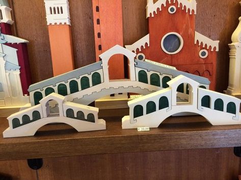 Venice Bridge, High School Project, Paper Buildings, Italy Architecture, Italy Street, Kids Canvas, Room Display, Class Room, Grand Canal