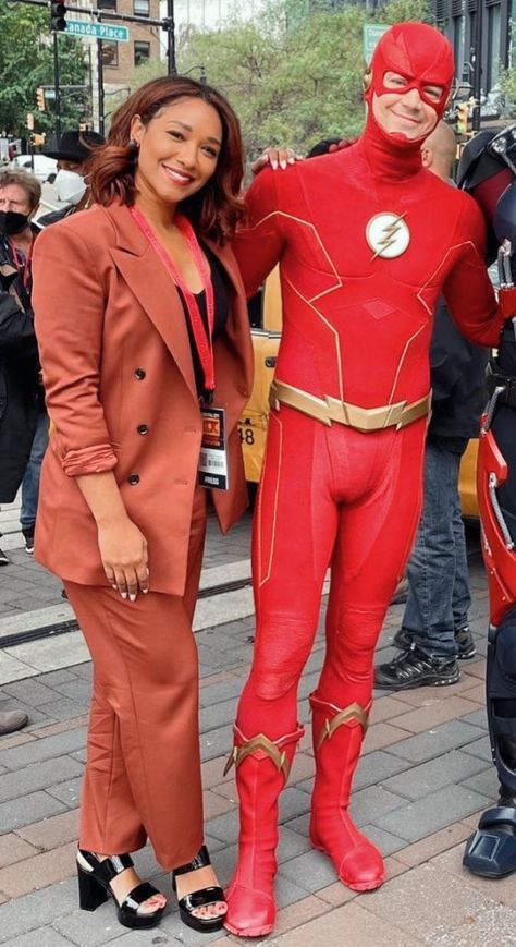 Berry Allen, Flash Costume, Iris West Allen, Flash Comics, Flash Barry Allen, Candice Patton, Iris West, 2000s Cartoons, Lycra Men