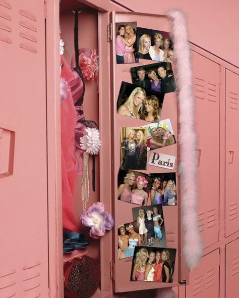 Pink Locker, Locker Designs, 2000s Girl, Aesthetic 2000s, Locker Decorations, Daphne Blake, School Lockers, Regina George, 2000s Aesthetic