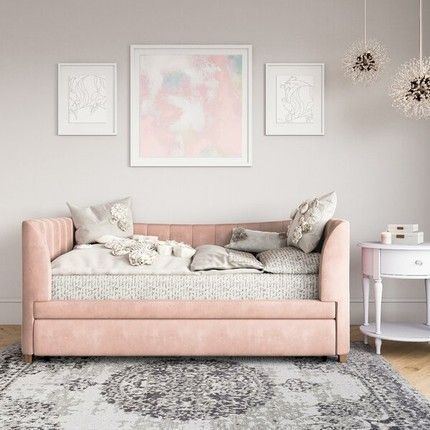 Three Ways to Make a Daybed that is inviting to sit on and cozy to fall asleep on. Requires a lot of cute throw pillows of varying size. || Darling Darleen Top Lifestyle CT Blogger #darlingdarleen #daybed Full Daybed With Trundle, Daybed Outdoor, Kids Daybed, Full Daybed, Daybed Room, Trundle Mattress, Twin Daybed With Trundle, Twin Daybed, Hiasan Bilik Tidur