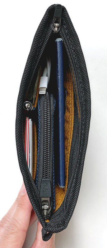 Urban Edc, Tech Pouch, Tech Bag, Tech Gear, What In My Bag, Passport Wallet, Travel Wallet, Large Wallet, Wallet Pouch